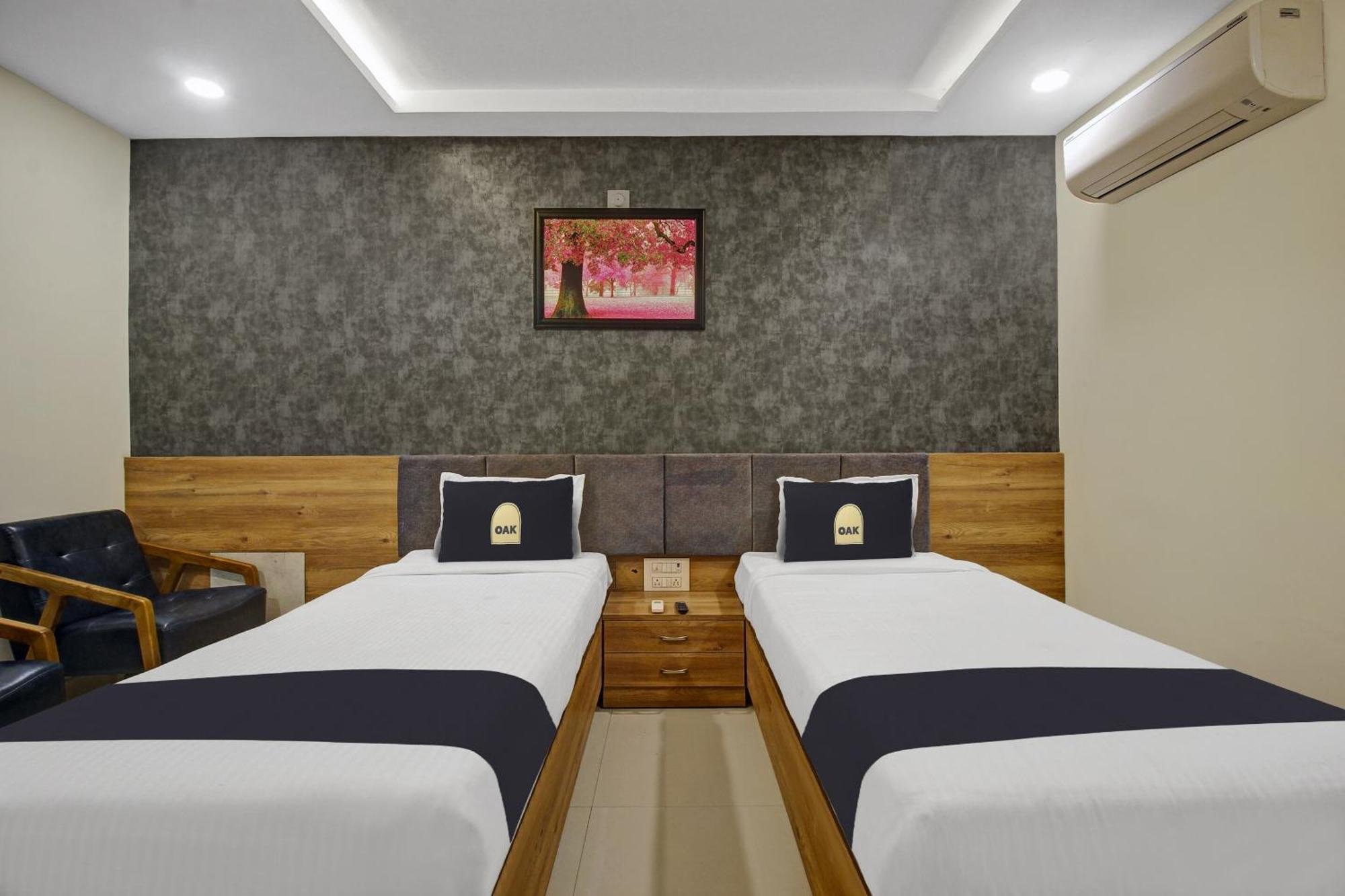Collection O Hotel Swagath Pride Mancherāl 外观 照片